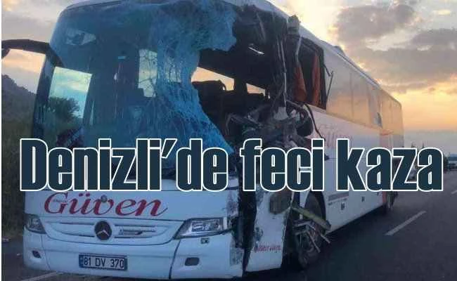 Deniz'li Çardak'ta feci kaza, 2 can kaybı, 20 yaralı var