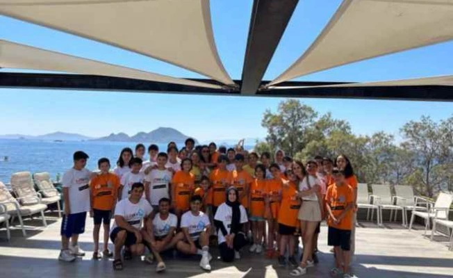 Birce Akalay LÖSEV Tatil Köyünde Çocuklarla Buluştu