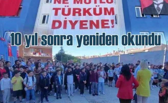 Andımız ilk kez okundu | Ne Mutlu Türküm Diyene