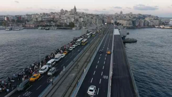Galata Köprüsü'nde çalışma planlanandan önce bitirildi