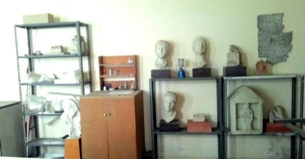 Kyme Arkeoloji Müzesi ve Kazıevi