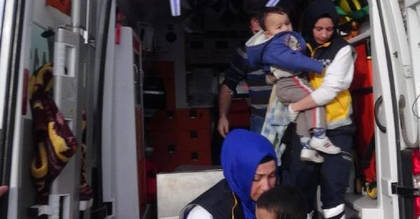 Tankerin çarptığı otomobildeki aile ölümden döndü
